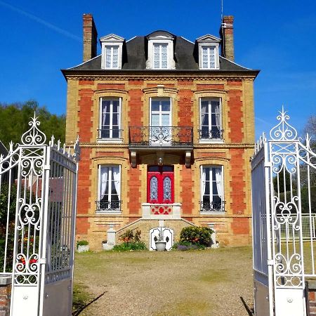L'Ajoussienne Villa Bagian luar foto