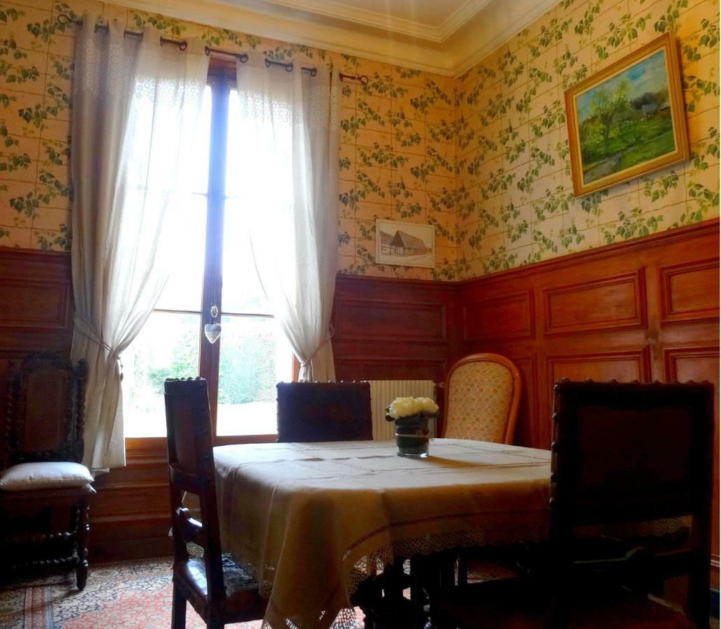 L'Ajoussienne Villa Bagian luar foto